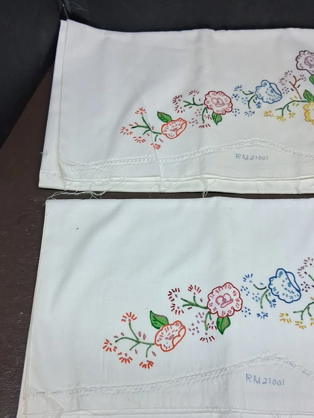 Vintage pair of pillowcases with floral design‎ cottage core, estate